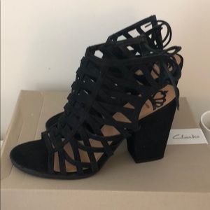 Black chunky healed open sandals